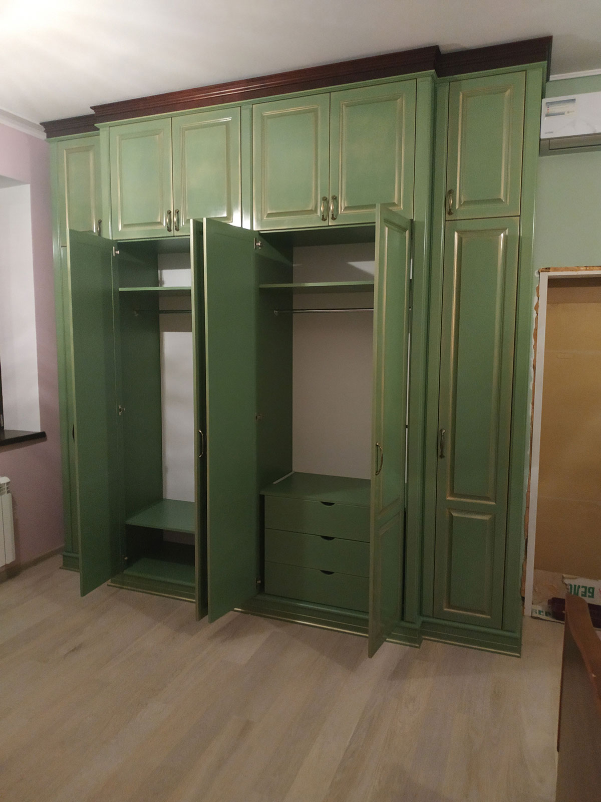 Шкаф "Верди Люкс" гардеробный, цвет зелёный
